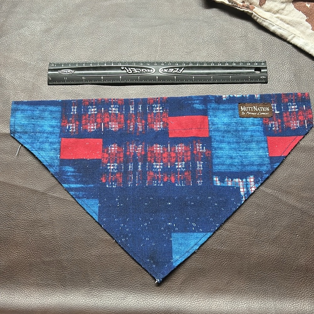 Dog bandana worn once, cleaned great condition